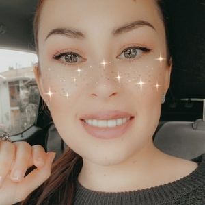 Meet your Posher, Eve